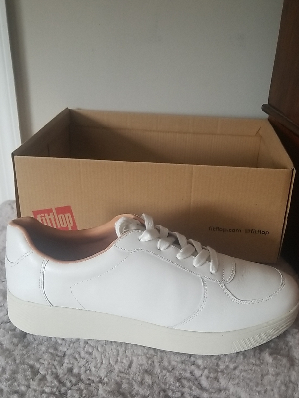 NEW! Fitflop Rally Leather White Sneakers with Tan Interior Trim